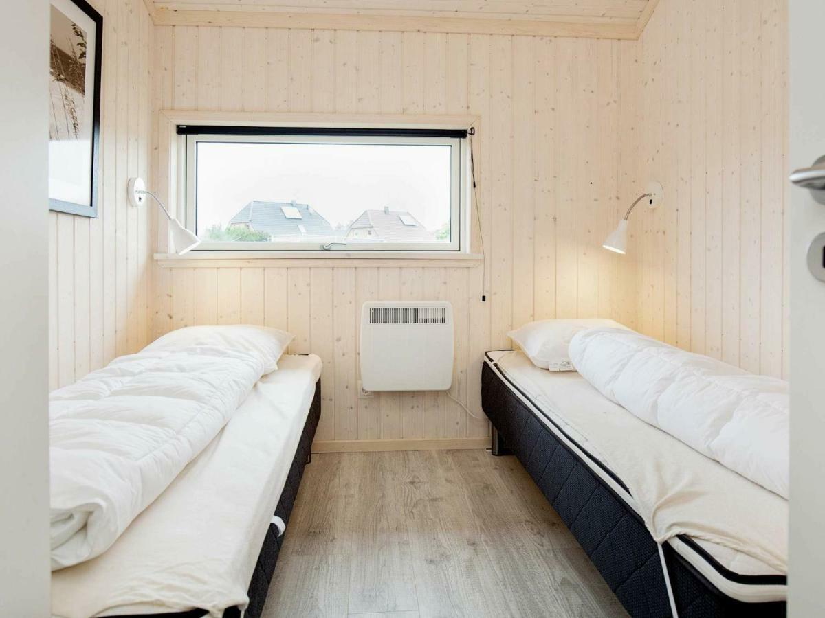 8 Person Holiday Home In Gro Enbrode Großenbrode Exterior foto